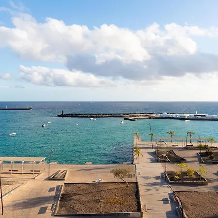 Fee4me: First Line Luxury Lejlighed Arrecife (Lanzarote)