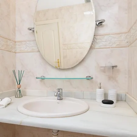 Fee4me: First Line Luxury Arrecife