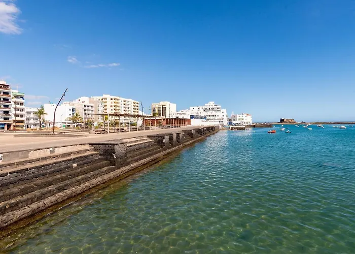 Lejlighed Fee4me: First Line Luxury