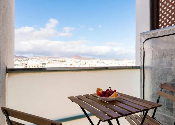 Fee4me: First Line Luxury Lejlighed Arrecife (Lanzarote)