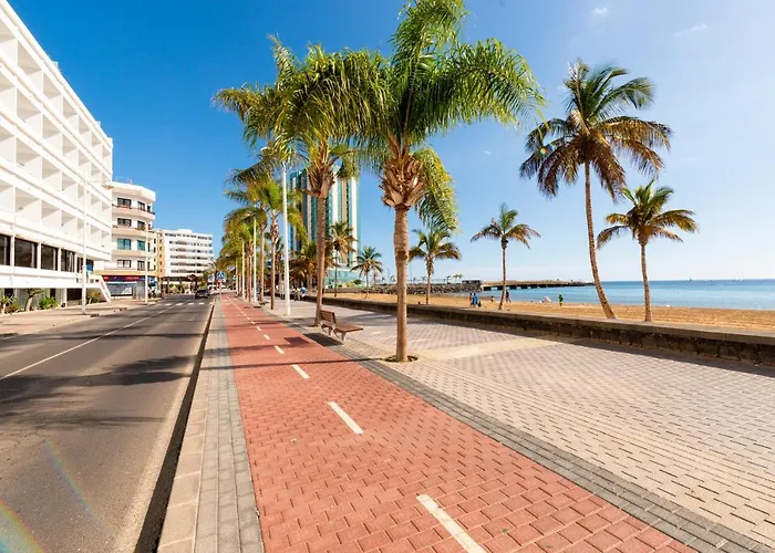 Fee4me: First Line Luxury Apartamento Arrecife (Lanzarote)