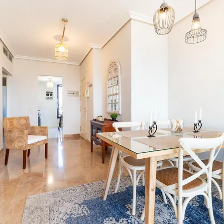 Fee4me: First Line Luxury ארסיפה